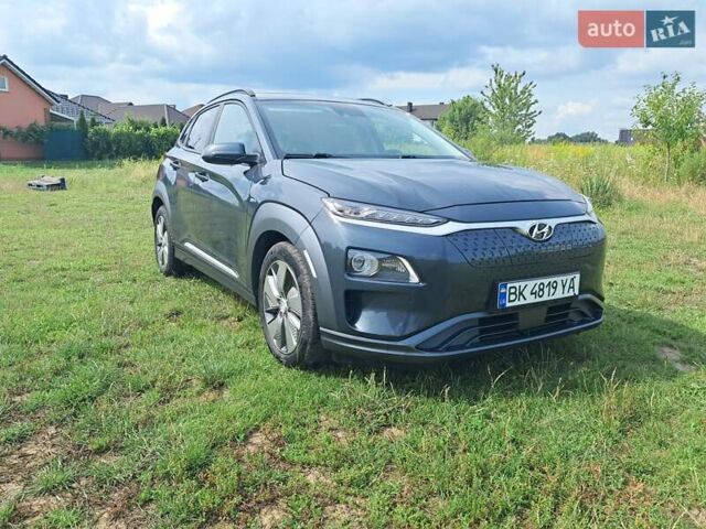 Сірий Хендай Kona, об'ємом двигуна 0 л та пробігом 141 тис. км за 19000 $, фото 1 на Automoto.ua
