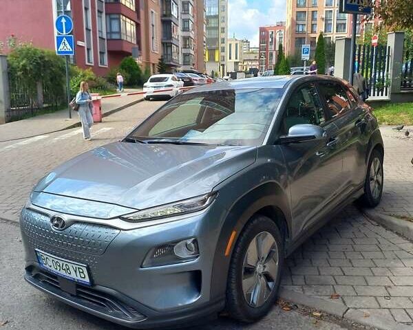 Серый Хендай Kona, объемом двигателя 0 л и пробегом 90 тыс. км за 16500 $, фото 9 на Automoto.ua