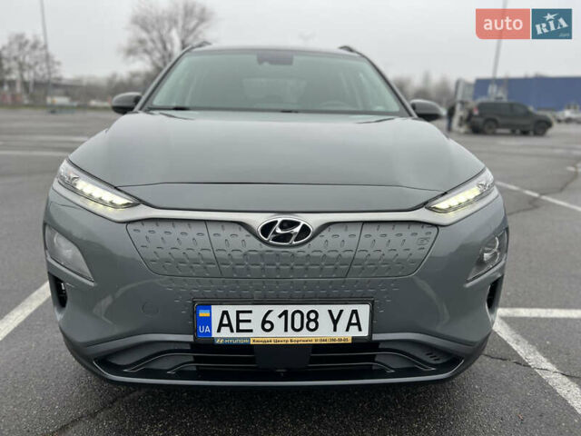 Серый Хендай Kona, объемом двигателя 0 л и пробегом 131 тыс. км за 16500 $, фото 6 на Automoto.ua