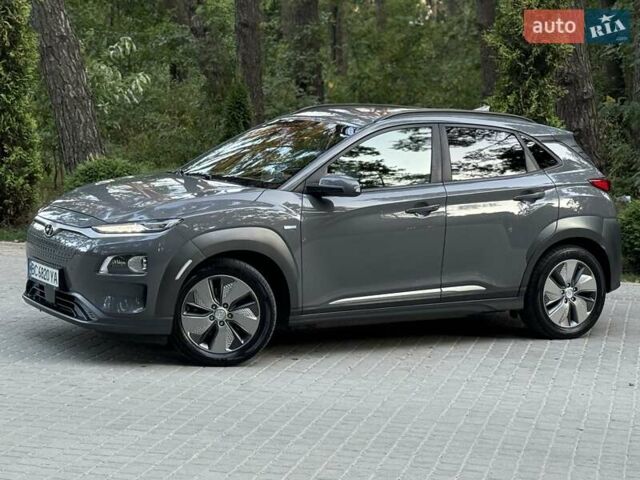Серый Хендай Kona, объемом двигателя 0 л и пробегом 95 тыс. км за 17300 $, фото 21 на Automoto.ua