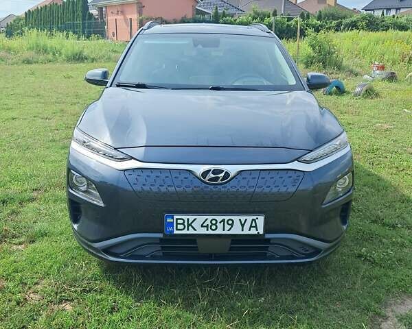 Сірий Хендай Kona, об'ємом двигуна 0 л та пробігом 141 тис. км за 19000 $, фото 2 на Automoto.ua