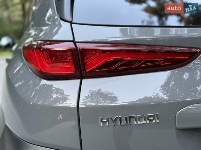 Серый Хендай Kona, объемом двигателя 0 л и пробегом 96 тыс. км за 17200 $, фото 29 на Automoto.ua