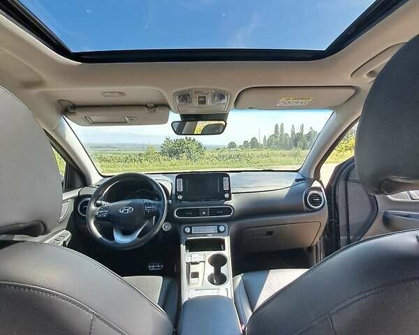 Сірий Хендай Kona, об'ємом двигуна 0 л та пробігом 141 тис. км за 19000 $, фото 24 на Automoto.ua