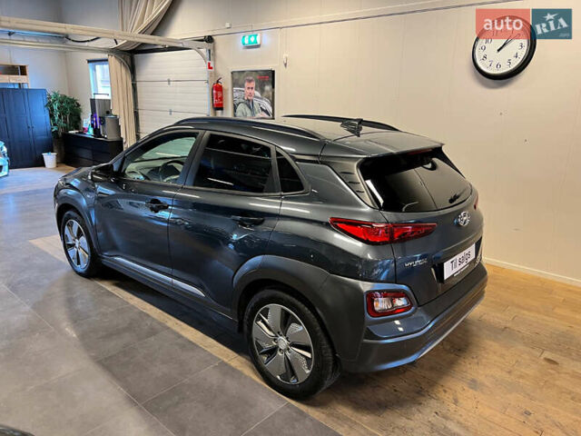 Серый Хендай Kona, объемом двигателя 0 л и пробегом 85 тыс. км за 14450 $, фото 4 на Automoto.ua