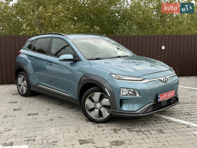 Серый Хендай Kona, объемом двигателя 0 л и пробегом 127 тыс. км за 17650 $, фото 3 на Automoto.ua