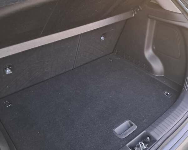 Сірий Хендай Kona, об'ємом двигуна 0 л та пробігом 141 тис. км за 19000 $, фото 18 на Automoto.ua