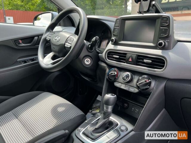 Серый Хендай Kona, объемом двигателя 2 л и пробегом 106 тыс. км за 17600 $, фото 8 на Automoto.ua