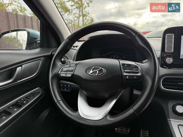 Серый Хендай Kona, объемом двигателя 0 л и пробегом 127 тыс. км за 17650 $, фото 51 на Automoto.ua