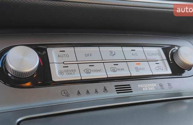 Сірий Хендай Kona, об'ємом двигуна 0 л та пробігом 71 тис. км за 17500 $, фото 6 на Automoto.ua