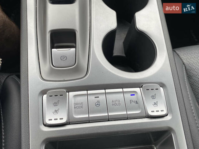 Сірий Хендай Kona, об'ємом двигуна 0 л та пробігом 115 тис. км за 18700 $, фото 22 на Automoto.ua