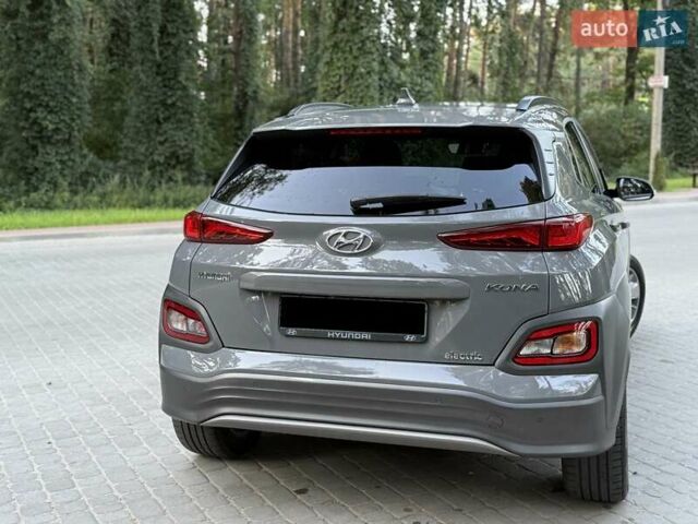 Серый Хендай Kona, объемом двигателя 0 л и пробегом 96 тыс. км за 17200 $, фото 15 на Automoto.ua