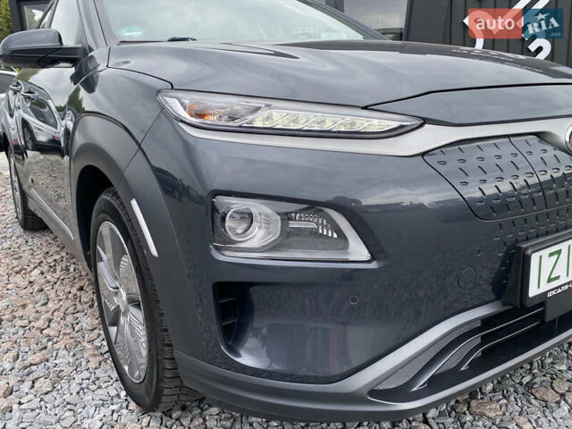 Сірий Хендай Kona, об'ємом двигуна 0 л та пробігом 115 тис. км за 18700 $, фото 1 на Automoto.ua