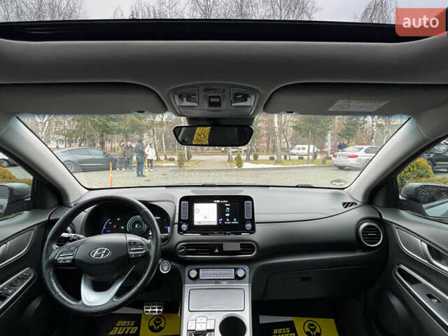 Серый Хендай Kona, объемом двигателя 0 л и пробегом 164 тыс. км за 16999 $, фото 11 на Automoto.ua