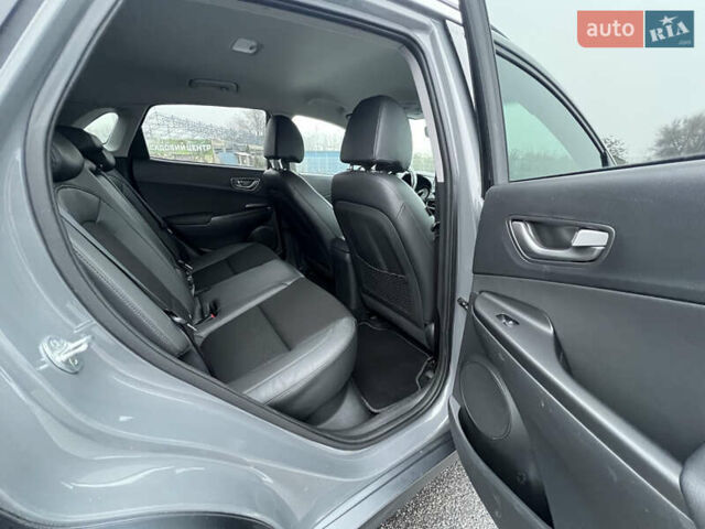 Серый Хендай Kona, объемом двигателя 0 л и пробегом 131 тыс. км за 16500 $, фото 15 на Automoto.ua