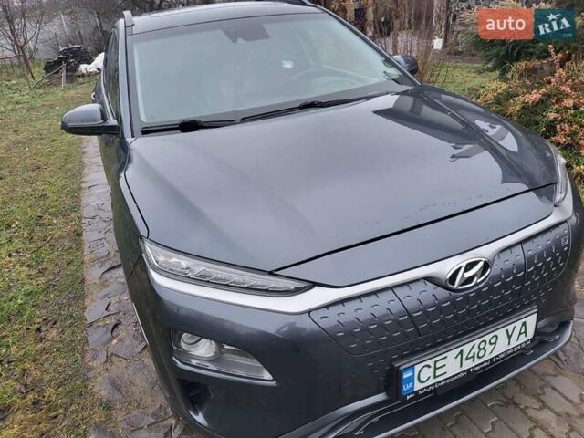 Серый Хендай Kona, объемом двигателя 0 л и пробегом 194 тыс. км за 15800 $, фото 2 на Automoto.ua