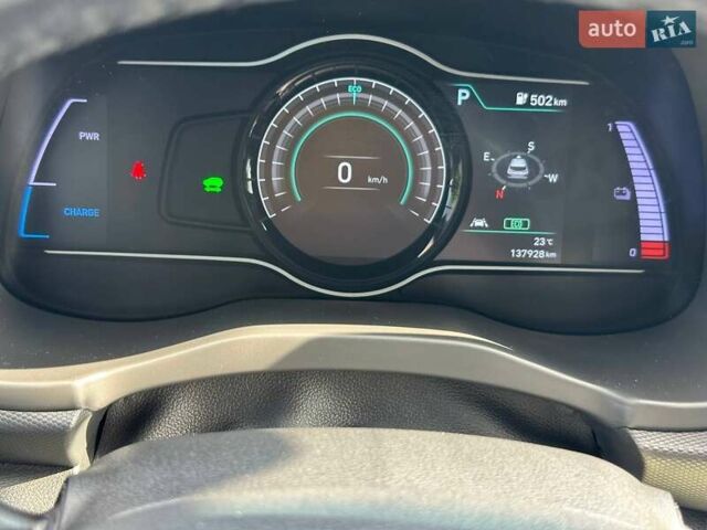 Сірий Хендай Kona, об'ємом двигуна 0 л та пробігом 137 тис. км за 16700 $, фото 9 на Automoto.ua