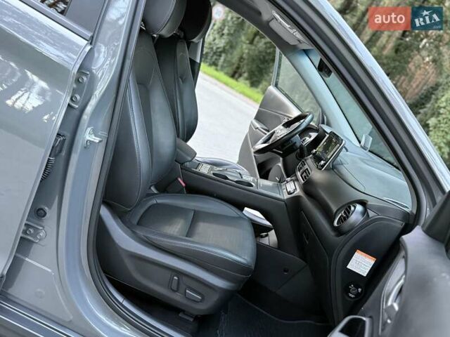 Серый Хендай Kona, объемом двигателя 0 л и пробегом 96 тыс. км за 17200 $, фото 62 на Automoto.ua