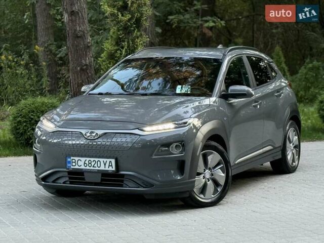 Серый Хендай Kona, объемом двигателя 0 л и пробегом 95 тыс. км за 17300 $, фото 16 на Automoto.ua