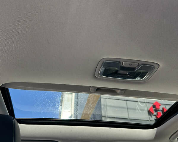 Сірий Хендай Kona, об'ємом двигуна 0 л та пробігом 122 тис. км за 17200 $, фото 15 на Automoto.ua