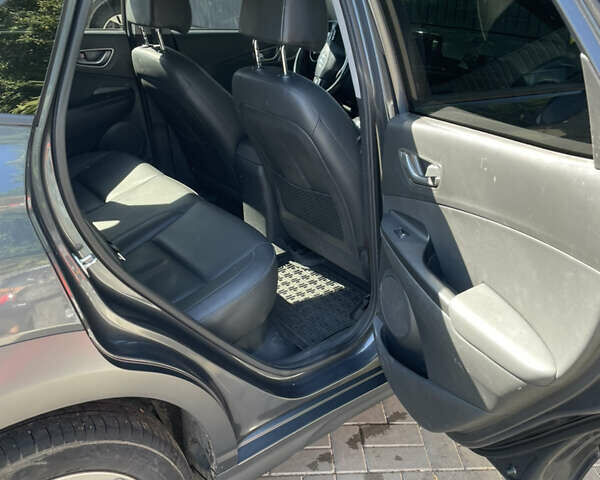 Сірий Хендай Kona, об'ємом двигуна 0 л та пробігом 134 тис. км за 16800 $, фото 16 на Automoto.ua