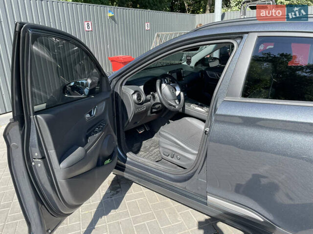 Сірий Хендай Kona, об'ємом двигуна 0 л та пробігом 134 тис. км за 16800 $, фото 10 на Automoto.ua