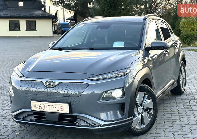 Серый Хендай Kona, объемом двигателя 0 л и пробегом 126 тыс. км за 17300 $, фото 7 на Automoto.ua