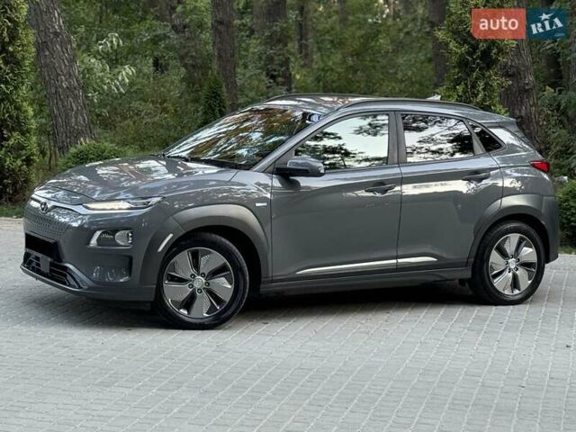 Серый Хендай Kona, объемом двигателя 0 л и пробегом 96 тыс. км за 17200 $, фото 21 на Automoto.ua