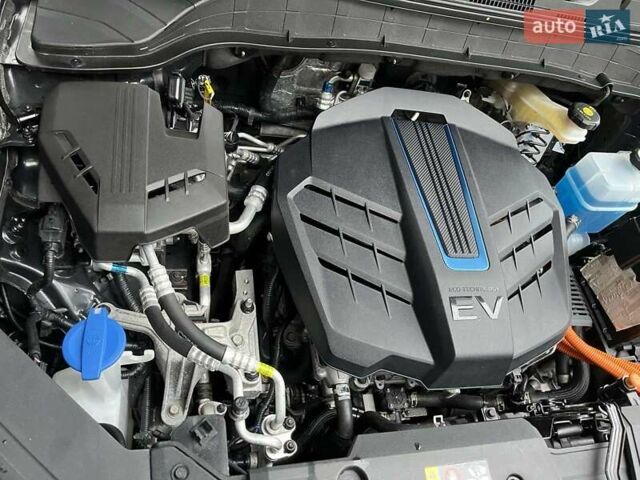 Серый Хендай Kona, объемом двигателя 0 л и пробегом 80 тыс. км за 18900 $, фото 20 на Automoto.ua