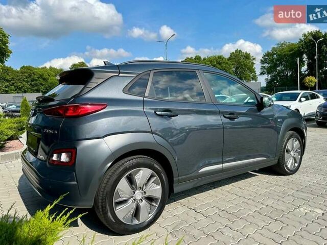 Серый Хендай Kona, объемом двигателя 0 л и пробегом 137 тыс. км за 16700 $, фото 11 на Automoto.ua