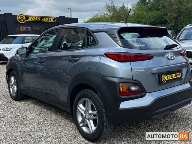 Серый Хендай Kona, объемом двигателя 2 л и пробегом 106 тыс. км за 17600 $, фото 3 на Automoto.ua