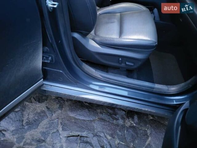 Серый Хендай Kona, объемом двигателя 0 л и пробегом 194 тыс. км за 15800 $, фото 3 на Automoto.ua