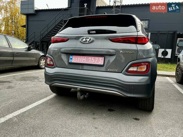 Сірий Хендай Kona, об'ємом двигуна 0 л та пробігом 83 тис. км за 17300 $, фото 2 на Automoto.ua