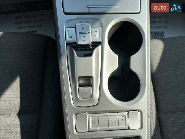 Серый Хендай Kona, объемом двигателя 0 л и пробегом 137 тыс. км за 16700 $, фото 29 на Automoto.ua