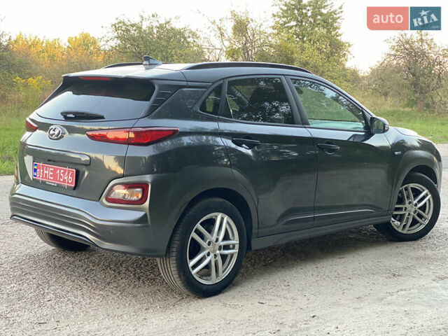 Серый Хендай Kona, объемом двигателя 0 л и пробегом 76 тыс. км за 16800 $, фото 21 на Automoto.ua