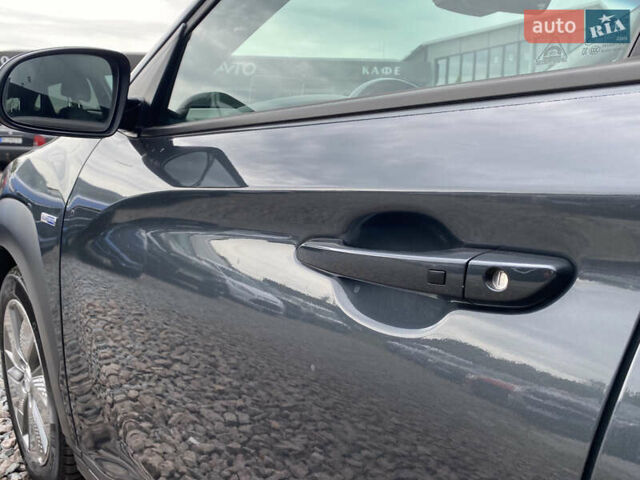 Сірий Хендай Kona, об'ємом двигуна 0 л та пробігом 115 тис. км за 18700 $, фото 9 на Automoto.ua