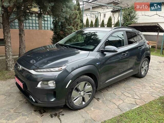 Серый Хендай Kona, объемом двигателя 0 л и пробегом 80 тыс. км за 18900 $, фото 13 на Automoto.ua