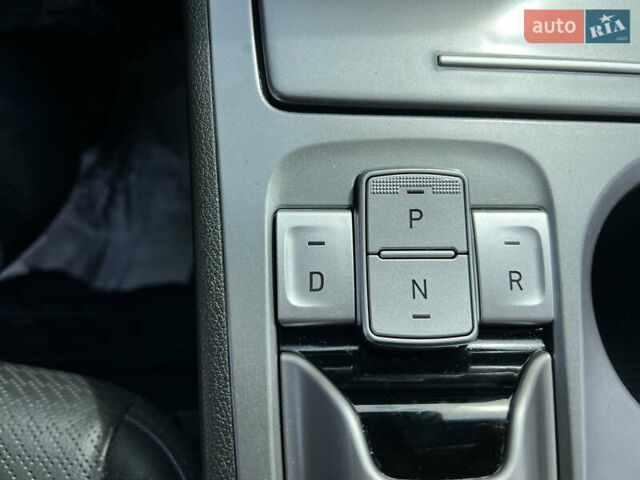 Серый Хендай Kona, объемом двигателя 0 л и пробегом 96 тыс. км за 17300 $, фото 19 на Automoto.ua