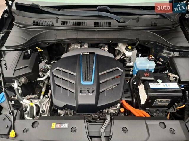 Сірий Хендай Kona, об'ємом двигуна 0 л та пробігом 114 тис. км за 17300 $, фото 30 на Automoto.ua