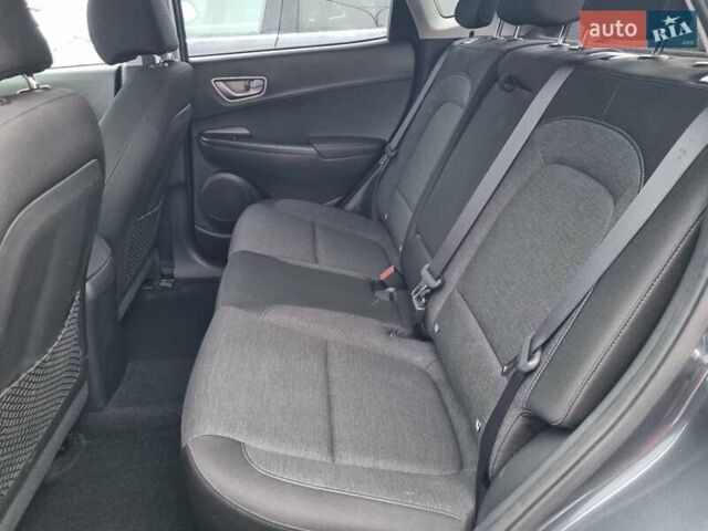 Серый Хендай Kona, объемом двигателя 0 л и пробегом 151 тыс. км за 16399 $, фото 29 на Automoto.ua