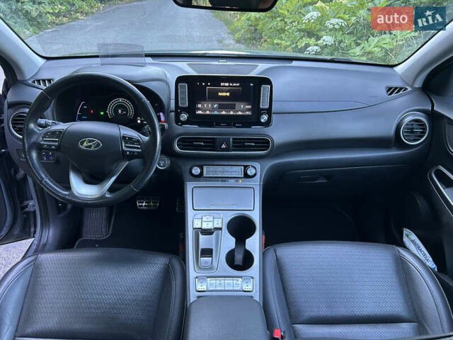 Сірий Хендай Kona, об'ємом двигуна 0 л та пробігом 122 тис. км за 17200 $, фото 12 на Automoto.ua