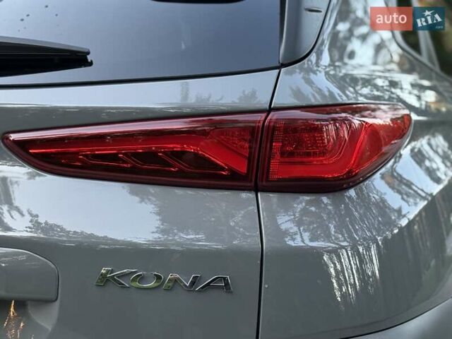 Серый Хендай Kona, объемом двигателя 0 л и пробегом 95 тыс. км за 17300 $, фото 31 на Automoto.ua