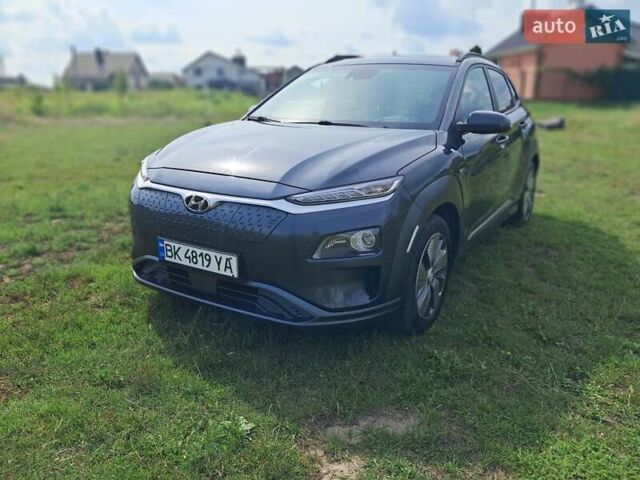 Сірий Хендай Kona, об'ємом двигуна 0 л та пробігом 141 тис. км за 19000 $, фото 3 на Automoto.ua