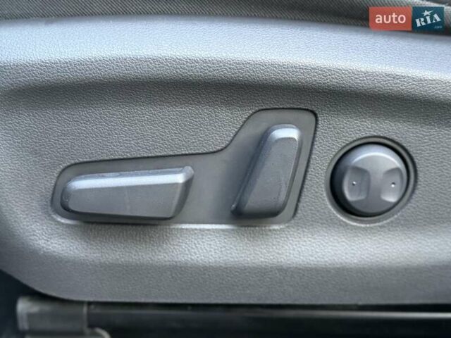Серый Хендай Kona, объемом двигателя 0 л и пробегом 95 тыс. км за 17300 $, фото 47 на Automoto.ua