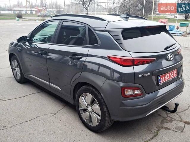 Сірий Хендай Kona, об'ємом двигуна 0 л та пробігом 114 тис. км за 17300 $, фото 11 на Automoto.ua