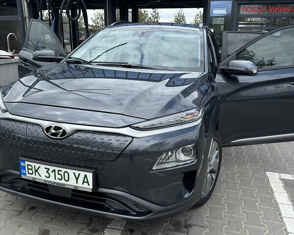 Сірий Хендай Kona, об'ємом двигуна 0 л та пробігом 65 тис. км за 17300 $, фото 54 на Automoto.ua