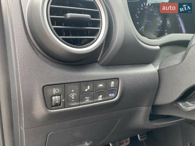 Сірий Хендай Kona, об'ємом двигуна 0 л та пробігом 115 тис. км за 18700 $, фото 18 на Automoto.ua