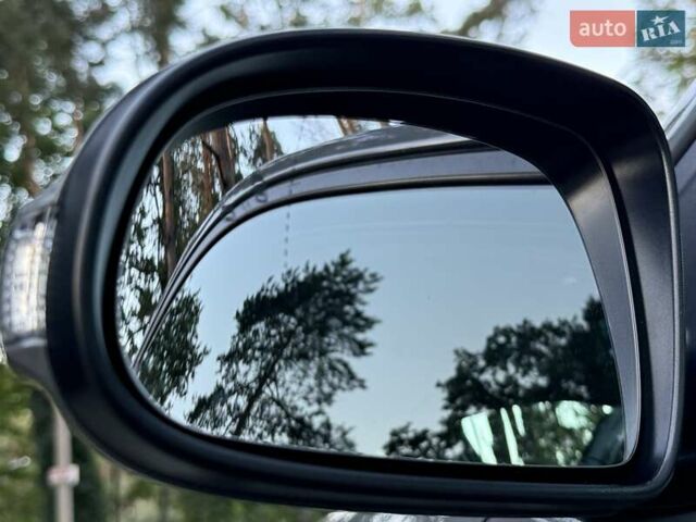 Серый Хендай Kona, объемом двигателя 0 л и пробегом 96 тыс. км за 17200 $, фото 86 на Automoto.ua