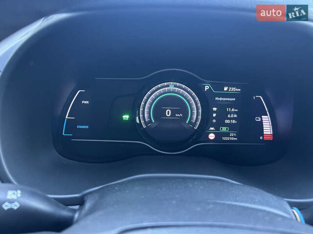 Сірий Хендай Kona, об'ємом двигуна 0 л та пробігом 122 тис. км за 17200 $, фото 8 на Automoto.ua