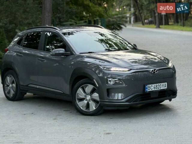 Серый Хендай Kona, объемом двигателя 0 л и пробегом 95 тыс. км за 17300 $, фото 5 на Automoto.ua