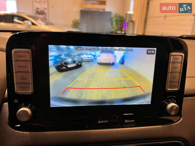 Серый Хендай Kona, объемом двигателя 0 л и пробегом 85 тыс. км за 14450 $, фото 15 на Automoto.ua